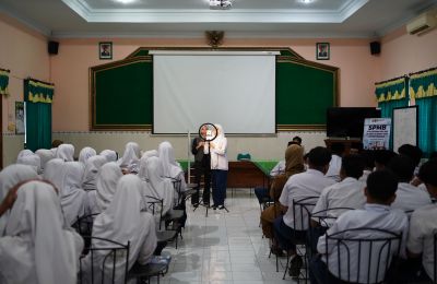 Sosialisasi SPMB, Demo Jurusan Pemasaran di SMP NU Al Ma'ruf Kudus