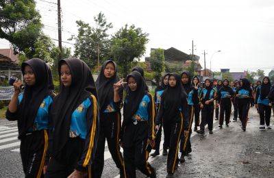 Kegiatan Kokurikuler (Jalan Sehat)